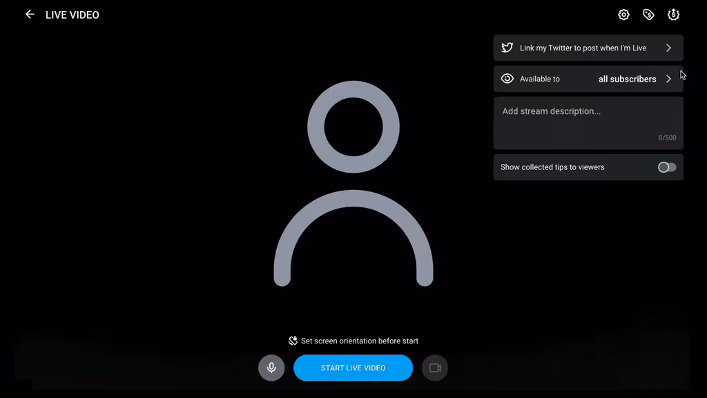 Animated demo showing how to go live on OnlyFans: Select who stream is 'Available to' and write a description